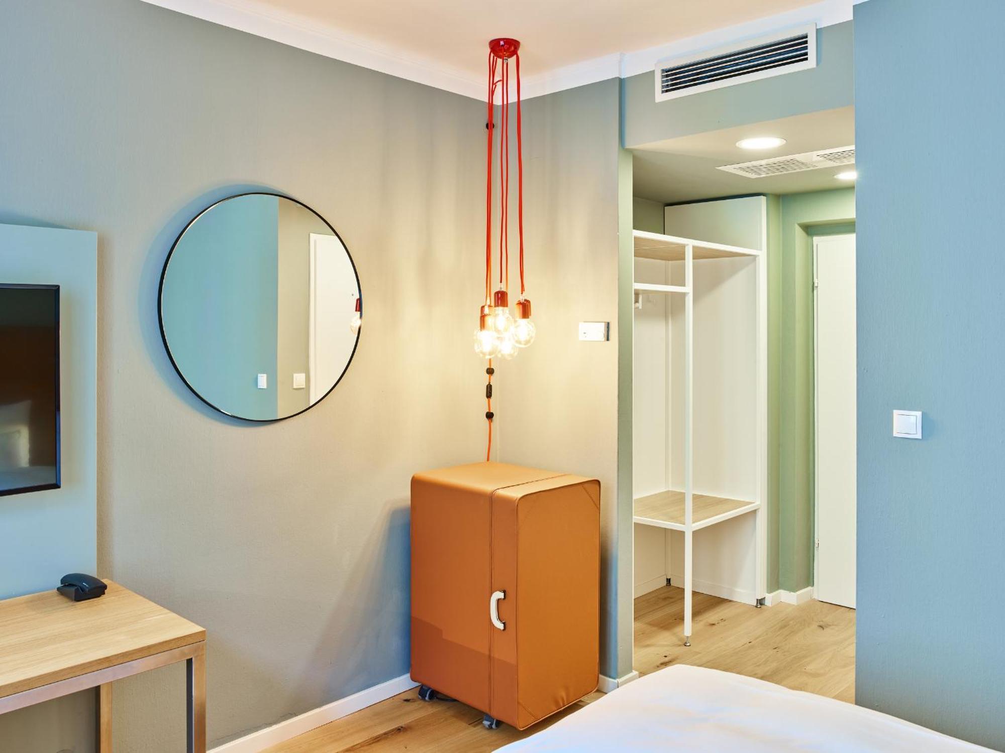 Weitzer - Centre Of Hotel 4*